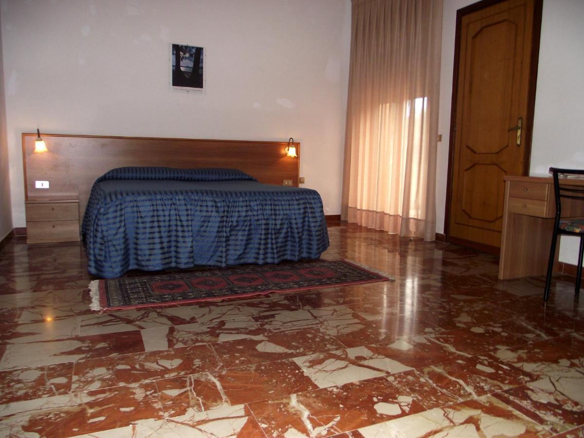 Hotel Ristorante Mosaici Piazza Armerina Rom bilde